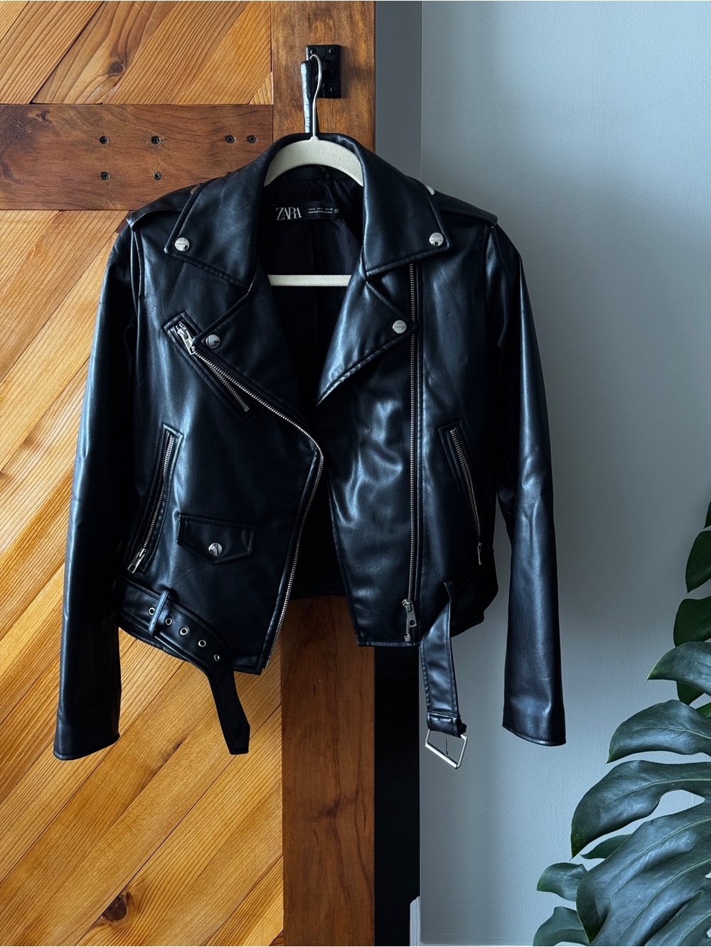 Zara Faux Leather Biker Jacket Women’s Small Black Belted